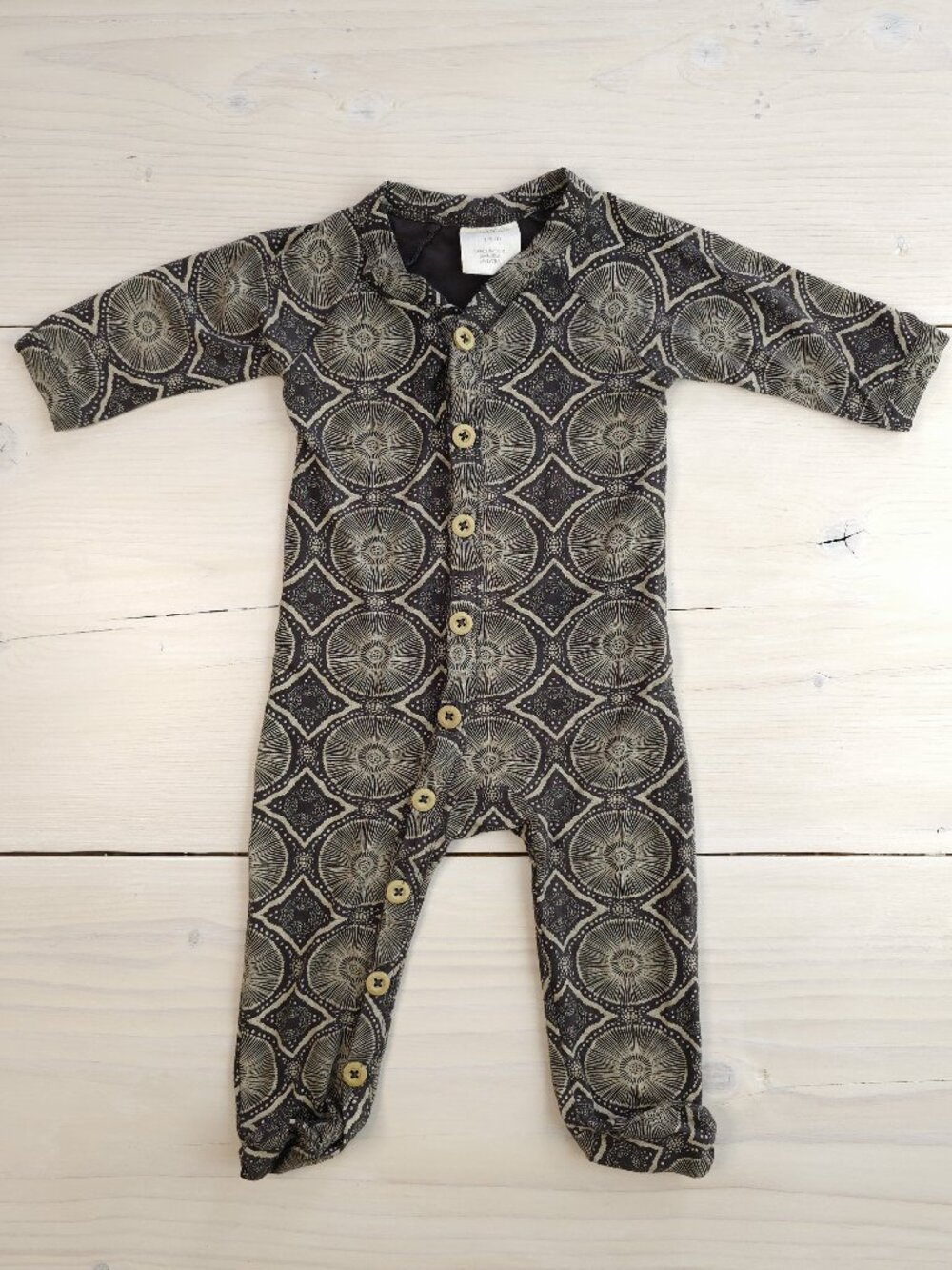 Kate Quinn Woods Beluga Batik 3-6 Month Raglan Footie Black Gray